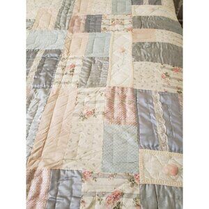 Vintage Satin Patchwork Applique Quilt 88x100 Vintage Flowers QUEEN Lace Tulle